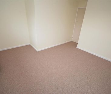 2 bedroom end of terrace house to rent - Photo 1