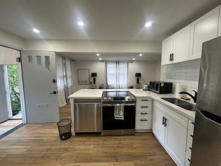 For Lease - 101 OXFORD Street Unit# Main, London North, Ontario - Photo 2