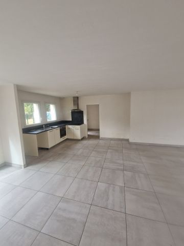 Location Maison 4 pièce(s) - 110 m² - Photo 2