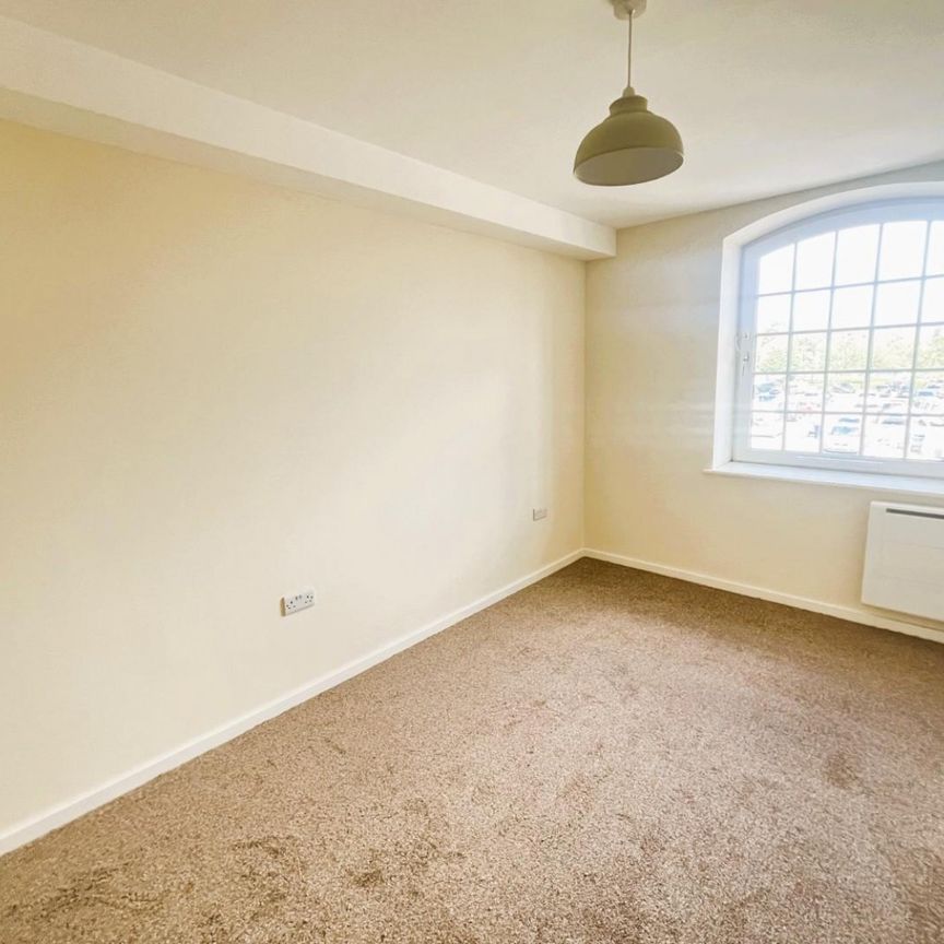 1 bedroom Flat To Let - Photo 1