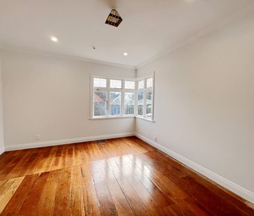 Welcome to 38 Hawker Street in Mount Victoria - Photo 3