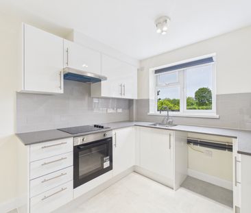 2 bedroom Maisonette in Frimley High Street, Camberley - Photo 2