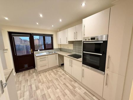 2 bedroom terraced house to rent - Photo 5