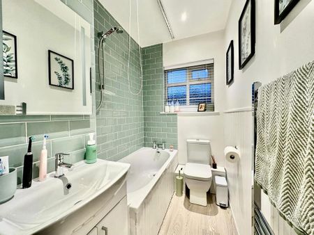 2 bedroom terraced house to rent - Photo 2