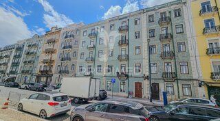 Apartment Refurbished in the center 4 bedrooms for rent Arroios Lisboa - Photo 5