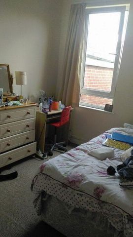 1 Ulsterville Gardens, Lisburn Road, Belfast, BT9 7BA - Photo 2