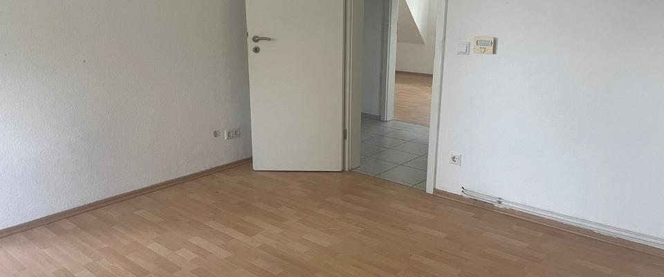 Helle 2,5-Zimmer-Dachgeschoss-Wohnung in Bremen-Farge zu sofort - Photo 1