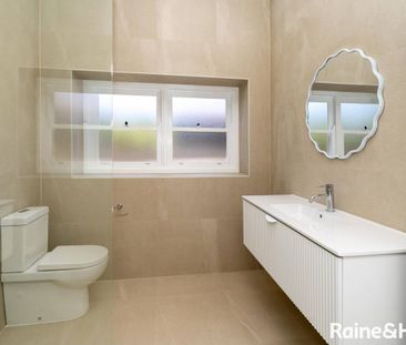 FULLY RENOVATED CENTRAL HOME - Photo 3