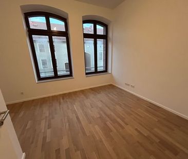 Erstbezug nach Sanierung - Attraktive 4- Zimmer Wohnung mit EBK und... - Foto 3