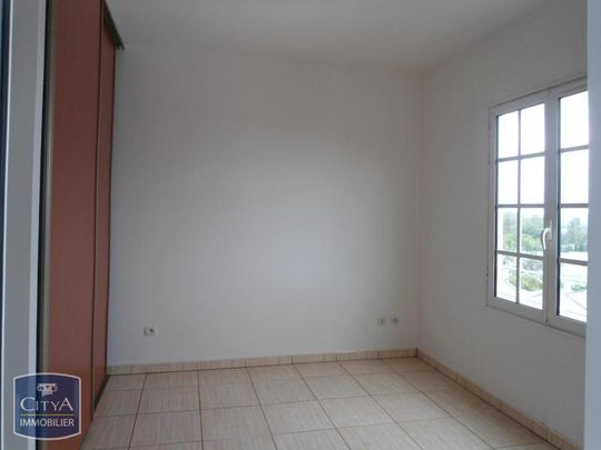 Location Appartement 2 pièces 54m² LE TAMPON 97430 - Photo 1