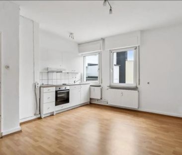 Helle und große 2-Zimmer-Wohnung in Top-Lage in Hofheim - Foto 1