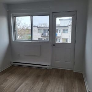 3 1/2 (1 bedroom apt) $1200 a louer Rosemont - Photo 2