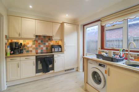 Fairhaven Way, Newmarket - Photo 4