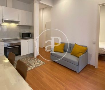 Apartment for Rent on Calle Princesa (El Born) - Photo 3