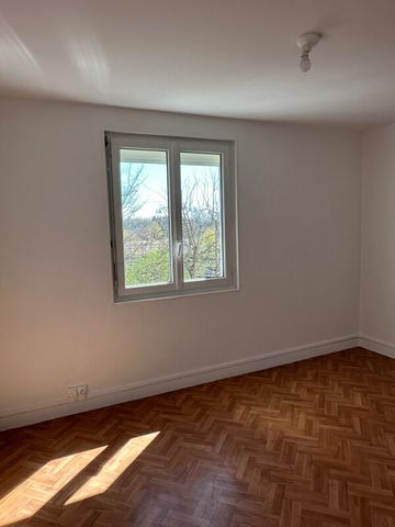 Location Appartement 3 Pièces 65 m² - Photo 3