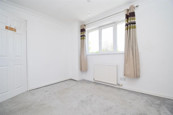 Towton Drive, Castleford - Photo 1