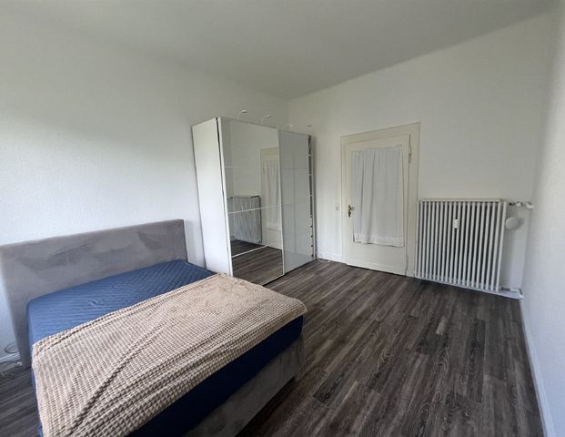 Elegante 3-Zimmer-Wohnung mit Charme in sanierter Altbauvilla - Photo 1
