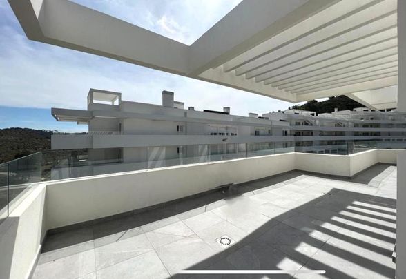 Atico en alquiler en Malaga - Photo 1