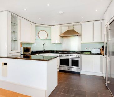 3 Bedroom Flat To Let - Photo 4