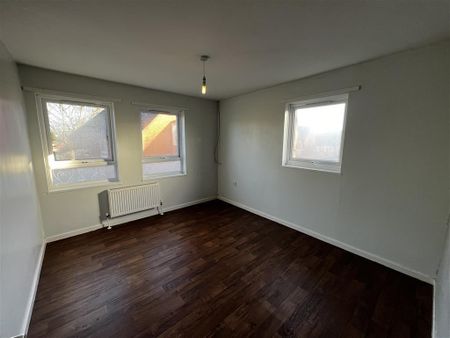 Lushington Close, Norwich - Photo 3