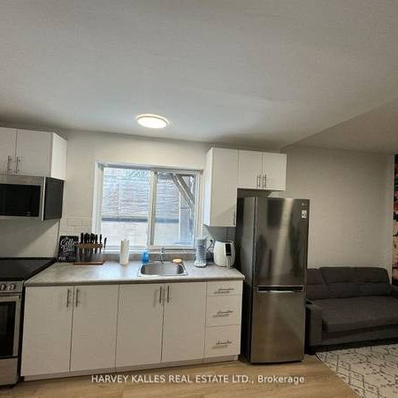 TWO MONTH'S FREE RENT! Recent renovations 700+sqft mins to TTC subway! - Photo 3