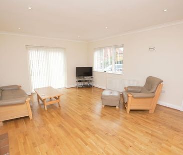 3 bedroom property to rent - Photo 2