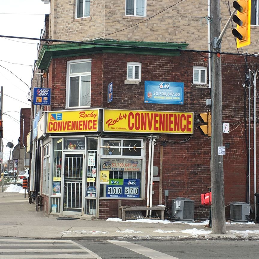 For Lease - 2466 St Clair Avenue Unit# 301, Toronto, Ontario - Photo 1