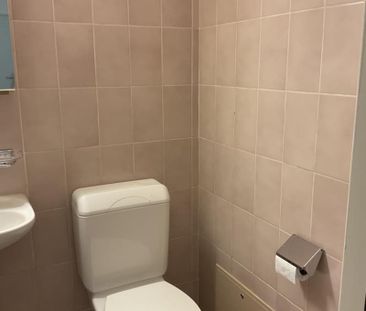 "Wohnung im Grünen mit 2 Balkonen in der nähe vom Bahnhof und Einka... - Foto 5