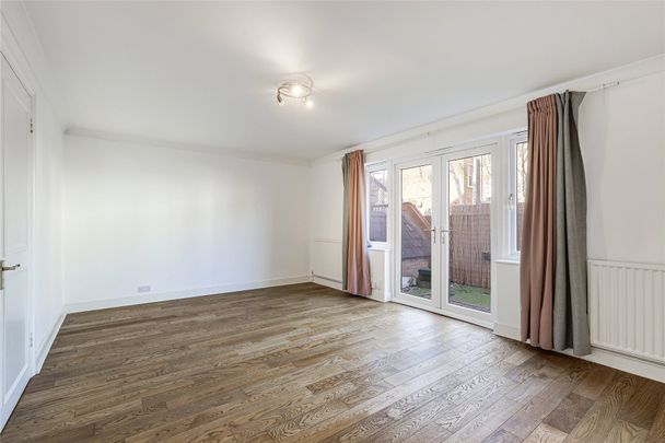 Nairn Court, 7 Trinity Road, London, SW19 flat to rent - Photo 1