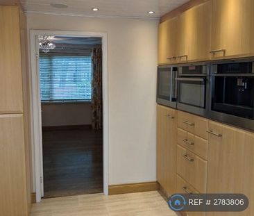 2 bedroom semi-detached house to rent - Photo 6