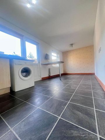 21 Linn Road, BT402BS, Larne - Photo 2