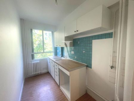 Location Appartement 2 pièces 45m² PARIS 13ème - Photo 3