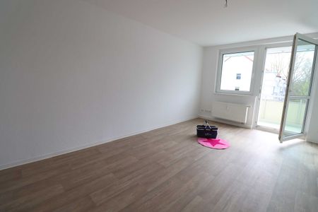 Helle 2-Raumwohnung mit Wanne und Balkon - Foto 3