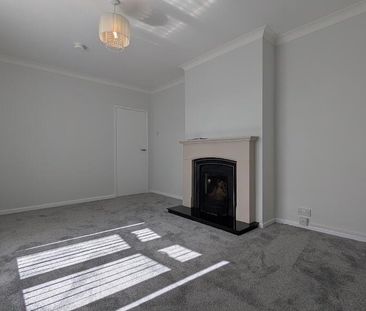 3 Queensway, Carryduff, Belfast, BT8 8NX - Photo 1