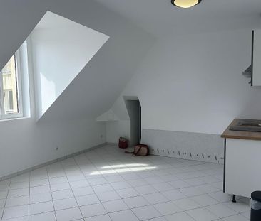 Location Appartement 2 pièces 22m² ELBEUF 76500 - Photo 3