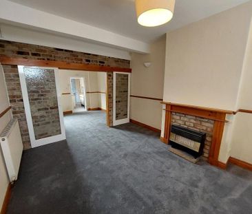 2 bedroom terraced house to rent - Photo 4