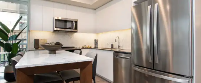 2475 Hurontario Street | 2475 Hurontario Street, Mississauga - Photo 1