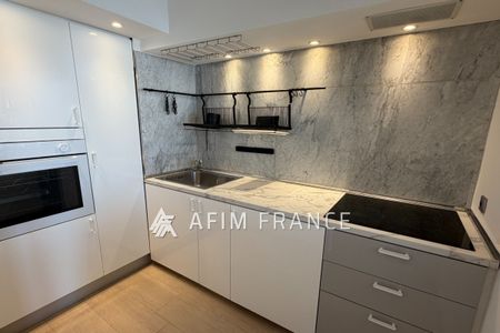 Boulevard Guynemer, magnifique studio meublé en étage élevé da - Photo 5