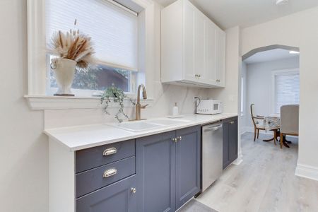 For Lease - 108 Rogers Road Unit# Main, Toronto, Ontario - Photo 5