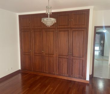 Apartamento T2, semi-mobilado, Faro, Algarve - Photo 5