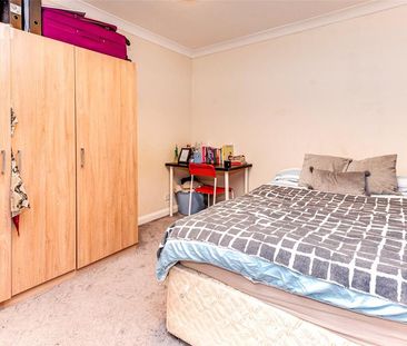 5 bedroom semi-detached house to rent - Photo 6