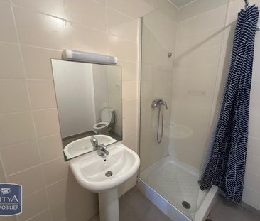 Location Appartement 2 pièces 43m² PORT DE BOUC 13110 - Photo 3