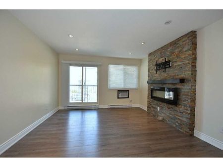 For Lease - 1450 Glen Abbey Gate Unit# 821, Oakville, Ontario - Photo 2