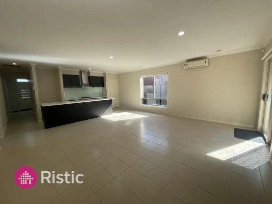 “4 bedroom in Mernda Village” - Photo 1