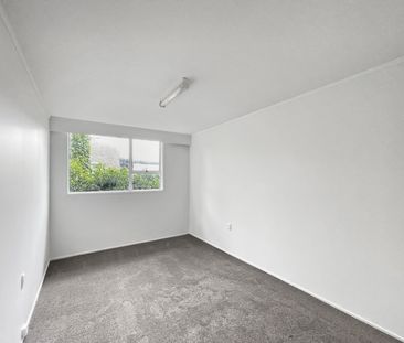 TAKAPUNA - 4 Bedroom House with 2 Bathrooms - Photo 1