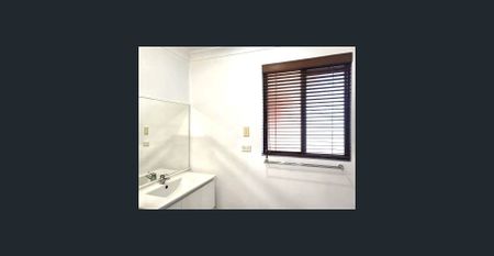 Light & Bright Two Bedroom Unit - Photo 3