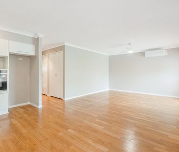 TIDY VILLA IN POPLUAR KIRRA SHORES - Photo 1