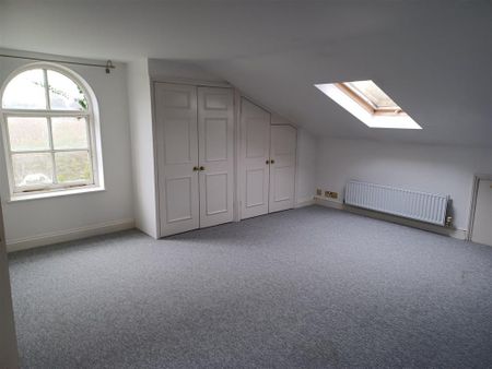 2 bedroom semi-detached house to rent - Photo 2