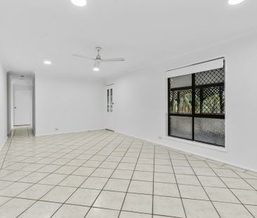 FOUR BEDROOM ONE BATHROOM HOME IN PRIME LOCATION - Photo 2