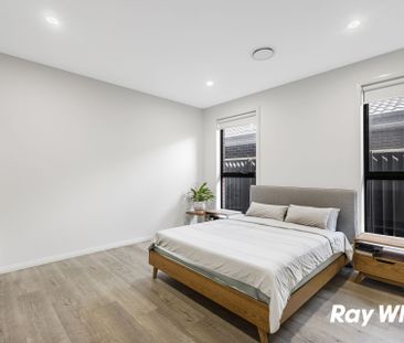 PREMIUM Single Level Three Bedroom Home Close to All Amenities! - Photo 5